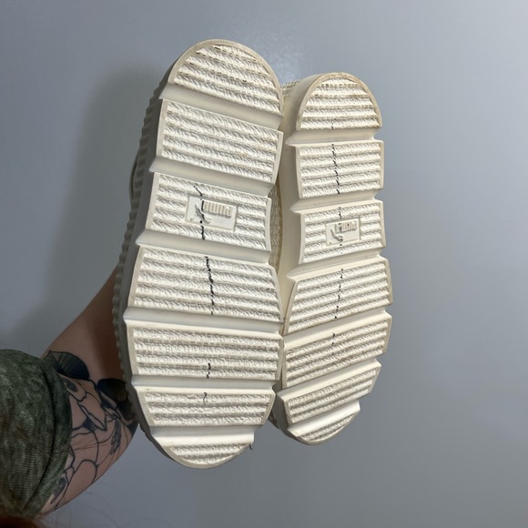 Puma x Fenty White Platform Lug Style Chelsea Boots - Size 8.5 - Picture 5 of 6